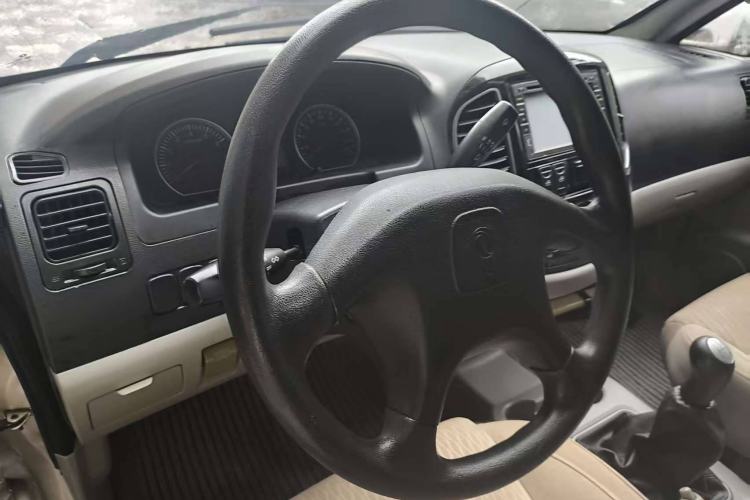 Used FORTHING Lingzhi 2016 M3L 1.6L 7-Seater Comfort Model Steering Wheel