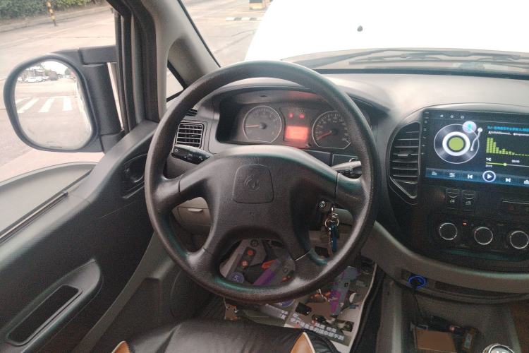 Used FORTHING Lingzhi 2016 V3 1.5L 7-Seater Comfort Model China V Standard Steering Wheel