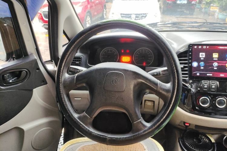Used FORTHING Lingzhi 2016 V3 1.5L 7-Seater Luxury Model China V Emission Standard Steering Wheel