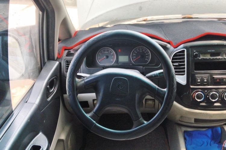 Used FORTHING Lingzhi 2016 V3 1.5L 7-Seater Standard Model China V Emission Standard Steering Wheel