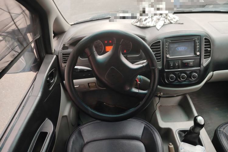 Used FORTHING Lingzhi 2016 V3 1.5L 7-Seater Standard Model China V Emission Standard Steering Wheel