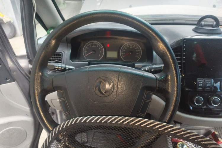 Used FORTHING Lingzhi 2016 M3 1.6L 7-seater Standard Model China IV Standard Steering Wheel
