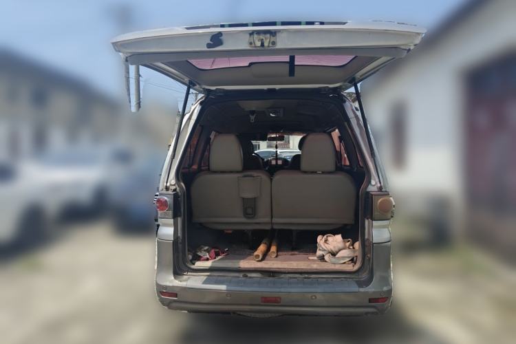 Used FORTHING Lingzhi 2016 M3 1.6L 7-Seater Luxury Model China IV Standard Trunk