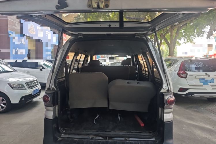 Used FORTHING Lingzhi 2016 V3 1.5L 7-seat Standard Model China IV Standard Trunk