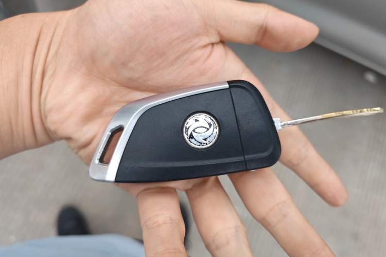 Used FORTHING Lingzhi 2016 M3L 1.6L 7-Seater Standard Model Vehicle Key