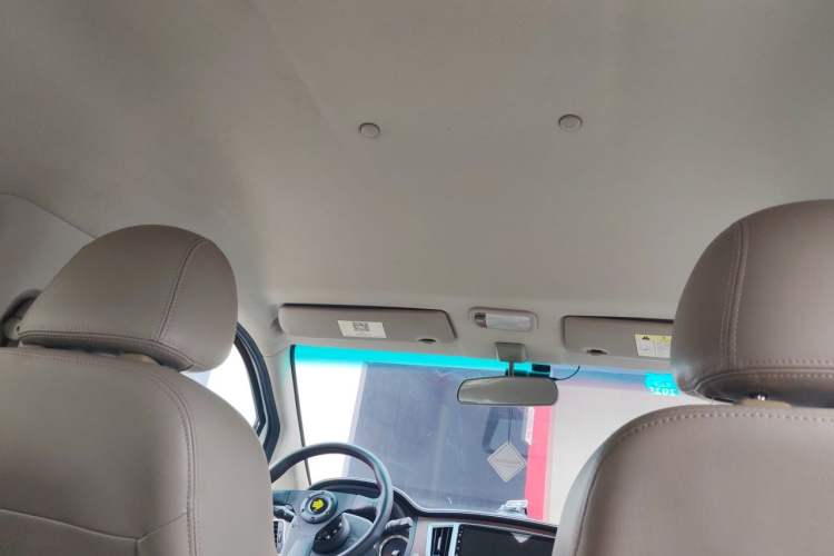 Used FORTHING Lingzhi 2016 M3 1.6L 7-Seater Comfort Model China IV Standard Headliner