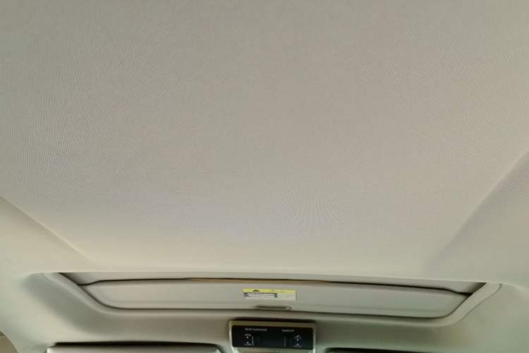 Used FORTHING Lingzhi 2016 M5 2.0L 7-Seater Short-Wheelbase Luxury Model Headliner