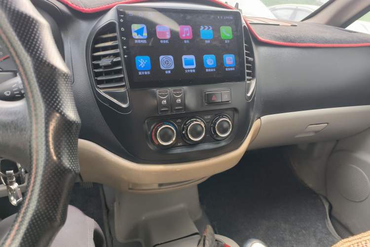 Used FORTHING Lingzhi 2016 M3L 1.6L 7-Seater Comfort Model Audio And AC Panel