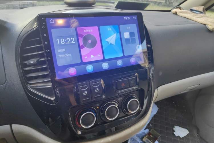 Used FORTHING Lingzhi 2016 M3 1.6L 7-Seater Comfort Model China IV Standard Audio And AC Panel