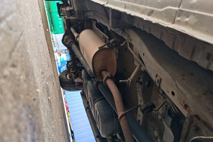 Used FORTHING Lingzhi 2016 M3L 1.6L 7-Seater Standard Model Chassis Front Right