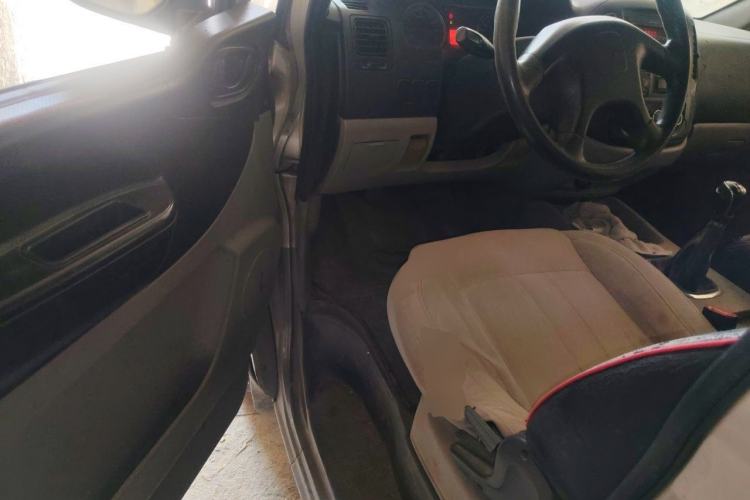 Used FORTHING Lingzhi 2016 V3 1.5L 7-Seater Comfort Model China V Standard Driver Seat