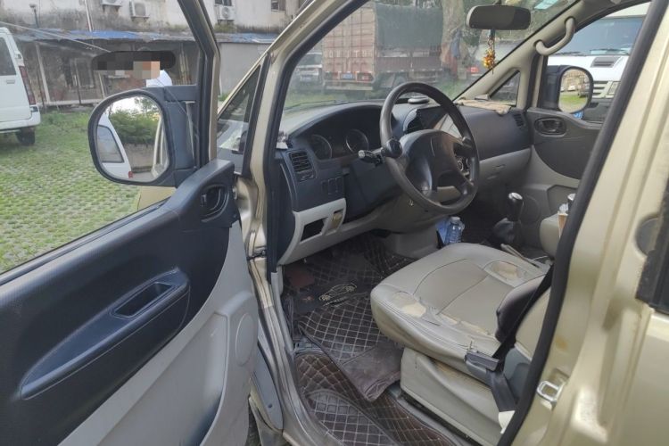 Used FORTHING Lingzhi 2016 M3 1.6L 7-Seater Comfort Model China IV Standard Driver Seat