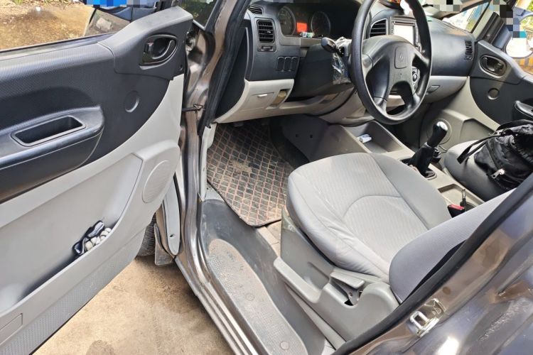 Used FORTHING Lingzhi 2016 M3L 1.6L 7-Seater Standard Model Driver Seat