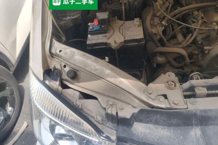 Used FORTHING Lingzhi 2016 M3 1.6L 7-Seater Luxury Model China V Standard Engine Bay Right