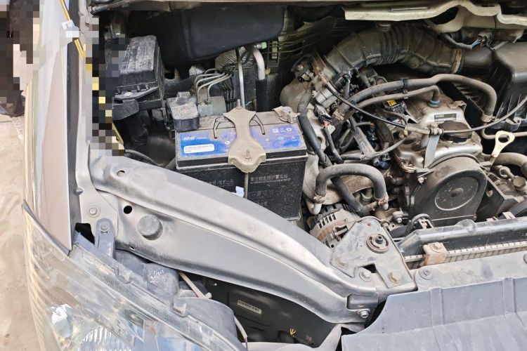 Used FORTHING Lingzhi 2016 M3L 1.6L 7-Seater Standard Model Engine Bay Right