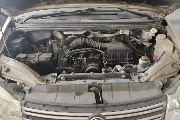 Used FORTHING Lingzhi 2016 M3 1.6L 7-Seater Standard Model China V Emission Standard Engine Bay