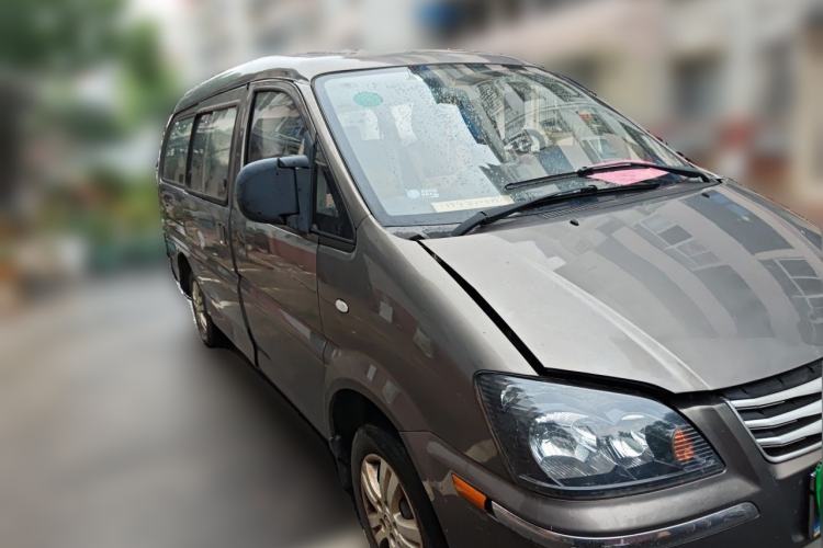 Used FORTHING Lingzhi 2016 M3L 1.6L 7-Seater Standard Model Front Right 45 Deg