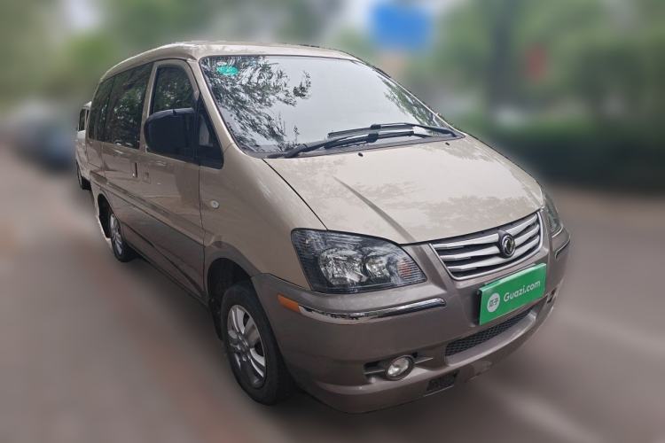 Used FORTHING Lingzhi 2016 V3 1.5L 7-Seater Luxury Model China V Emission Standard Front Right 45 Deg