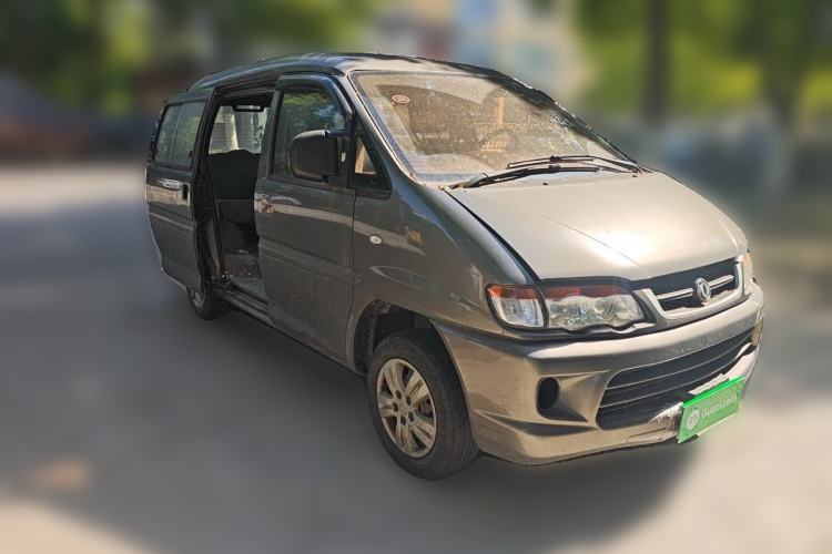 Used FORTHING Lingzhi 2016 V3 1.5L 7-Seater Comfort Model China V Standard Front Right 45 Deg
