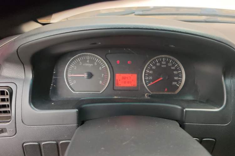 Used FORTHING Lingzhi 2016 M3L 1.6L 7-Seater Comfort Model Instrument Cluster