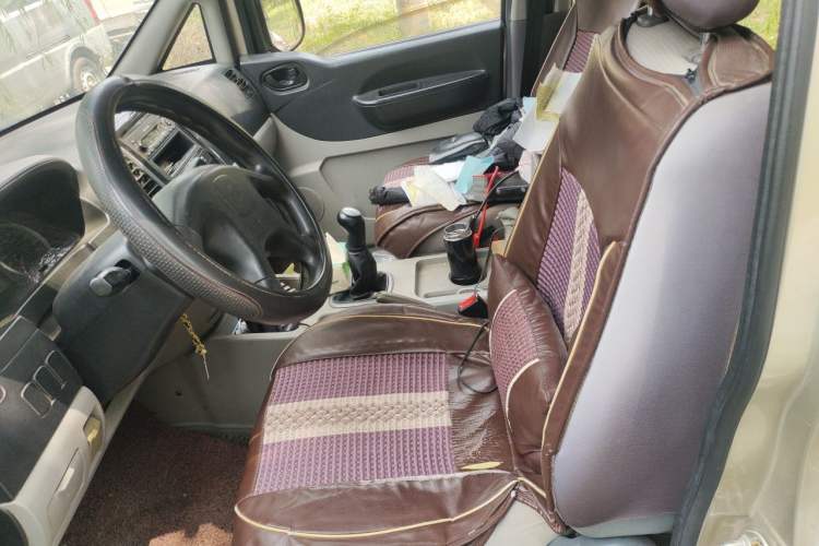 Used FORTHING Lingzhi 2016 V3 1.5L 7-Seater Comfort Model China V Standard Left Front Seat
