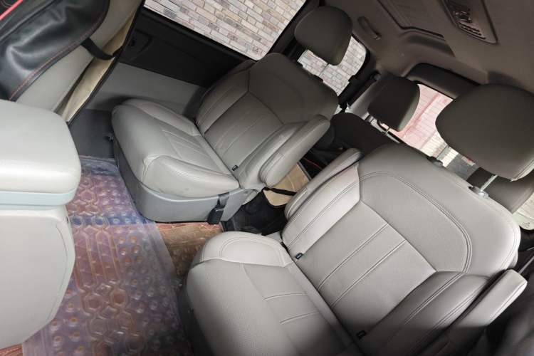 Used FORTHING Lingzhi 2016 M3 1.6L 7-Seater Luxury Model China V Standard Left Rear Seat