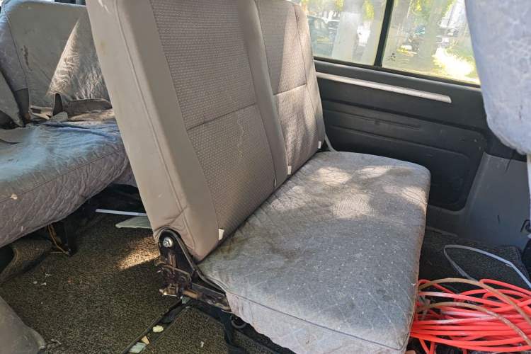 Used FORTHING Lingzhi 2016 V3 1.5L 7-Seater Comfort Model China V Standard Left Rear Seat
