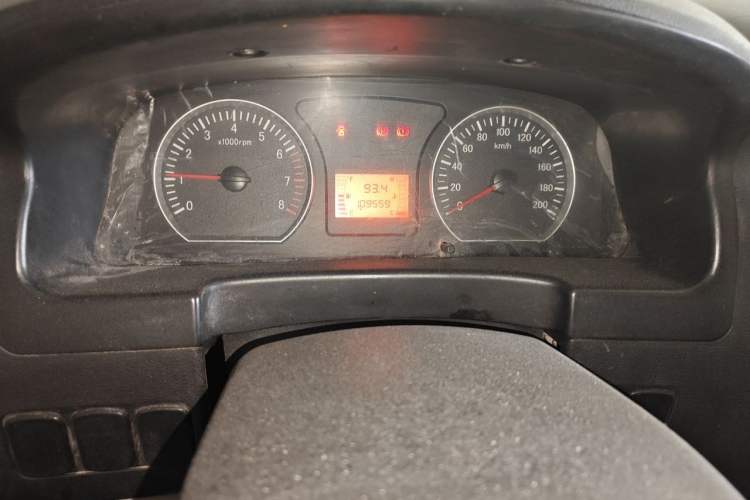 Used FORTHING Lingzhi 2016 M3 1.6L 7-Seater Standard Model China V Emission Standard Odometer Close Up