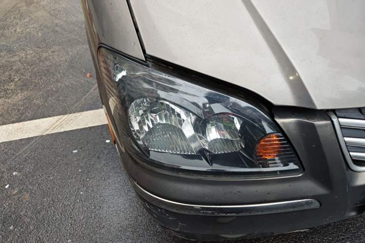 Used FORTHING Lingzhi 2016 M3L 1.6L 7-Seater Standard Model Right Front Headlight