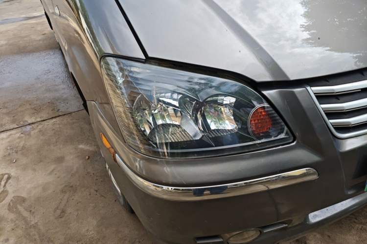 Used FORTHING Lingzhi 2016 M3L 1.6L 7-Seater Standard Model Right Front Headlight