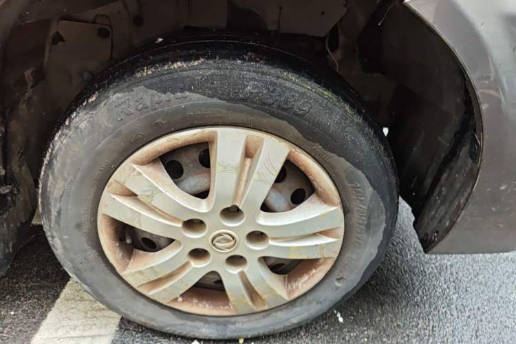 Used FORTHING Lingzhi 2016 M3L 1.6L 7-Seater Standard Model Right Front Wheel Hub