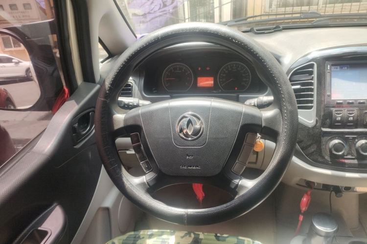 Used FORTHING Lingzhi 2016 M3 1.6L 7-Seater Luxury Model China V Standard Steering Wheel