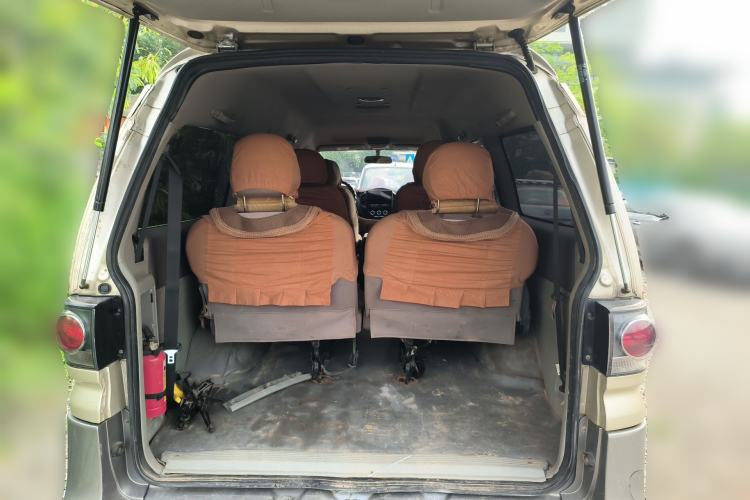 Used FORTHING Lingzhi 2016 M3L 1.6L 7-Seater Comfort Model Trunk