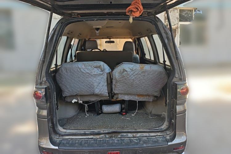 Used FORTHING Lingzhi 2016 V3 1.5L 7-Seater Comfort Model China V Standard Trunk