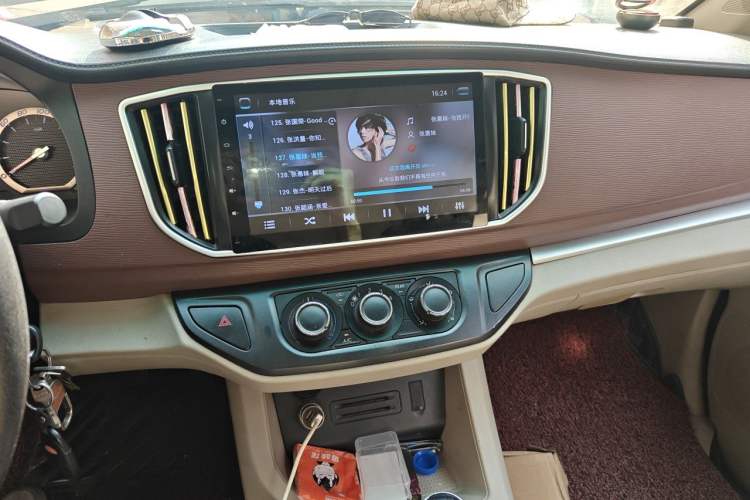 Used FORTHING Lingzhi 2017 M5 1.6L Comfort Model Audio And AC Panel