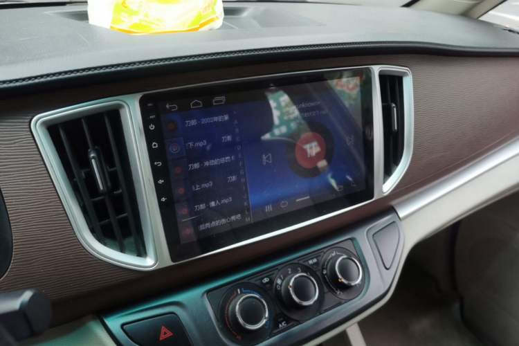 Used FORTHING Lingzhi 2017 M5L 1.6L 7-Seater Standard Model Audio And AC Panel