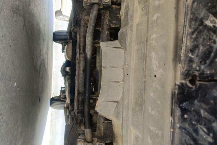 Used FORTHING Lingzhi 2017 M5 1.6L Luxury Model Chassis Front