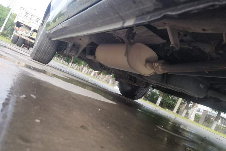 Used FORTHING Lingzhi 2017 M5 1.6L Luxury Model Chassis Front Right