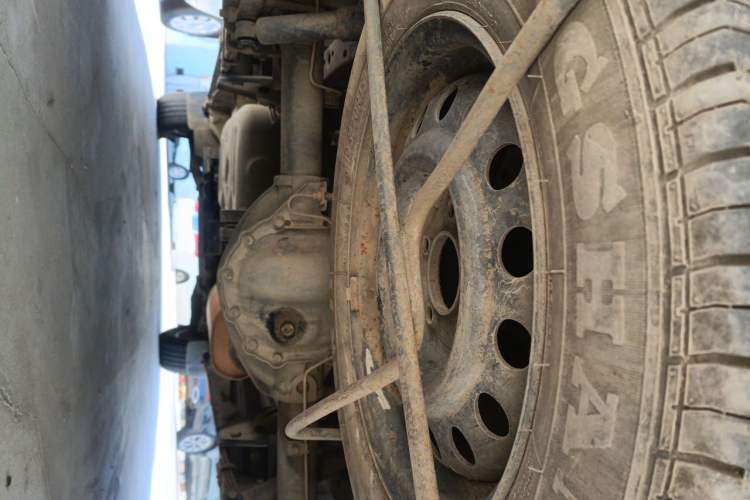 Used FORTHING Lingzhi 2017 M5 1.6L Luxury Model Chassis Rear