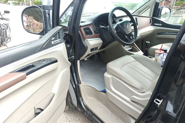 Used FORTHING Lingzhi 2017 M5L 1.6L 7-Seater Comfort Model Driver Seat