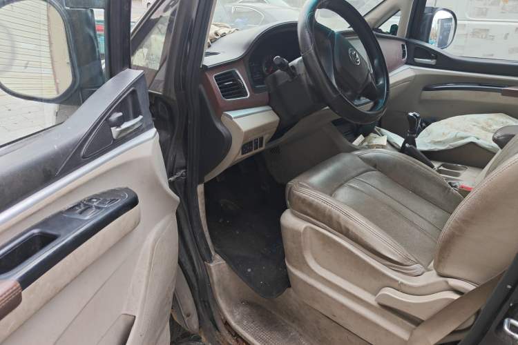Used FORTHING Lingzhi 2017 M5L 1.6L 7-Seater Comfort Model Driver Seat