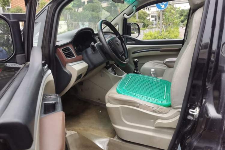 Used FORTHING Lingzhi 2017 M5L 1.6L 7-Seater Standard Model Driver Seat