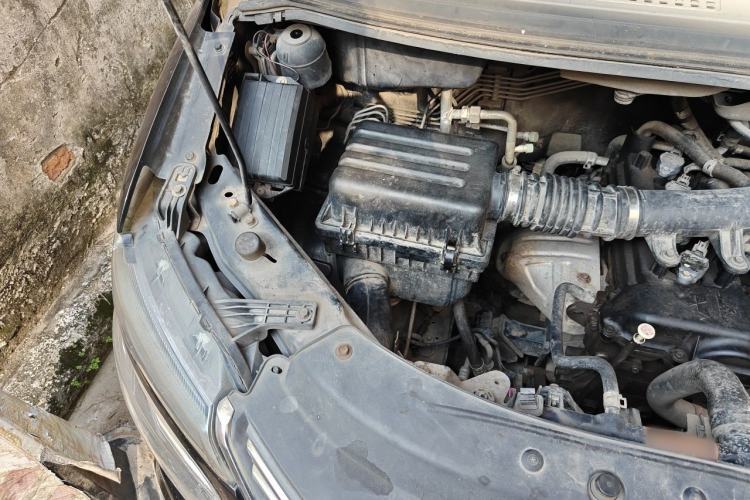 Used FORTHING Lingzhi 2017 M5 1.6L Comfort Model Engine Bay Right