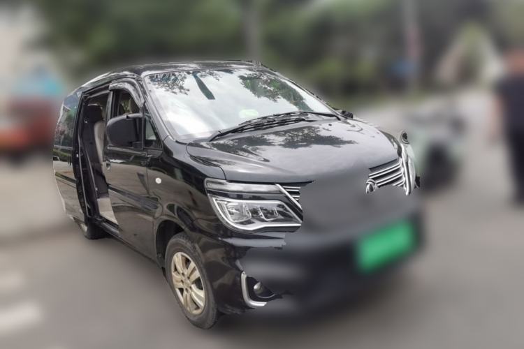 Used FORTHING Lingzhi 2017 M5L 1.6L 7-Seater Standard Model Front Right 45 Deg