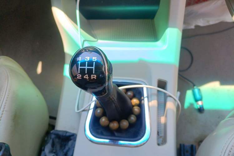 Used FORTHING Lingzhi 2017 M5 1.6L Luxury Model Gear Lever