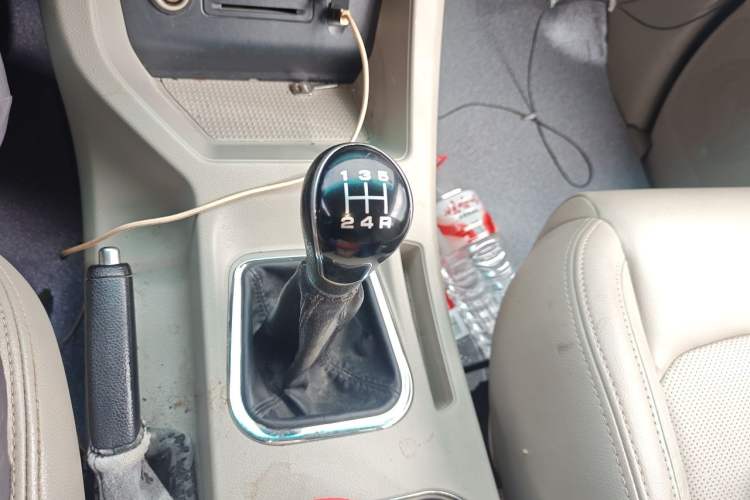 Used FORTHING Lingzhi 2017 M5L 1.6L 7-Seater Comfort Model Gear Lever
