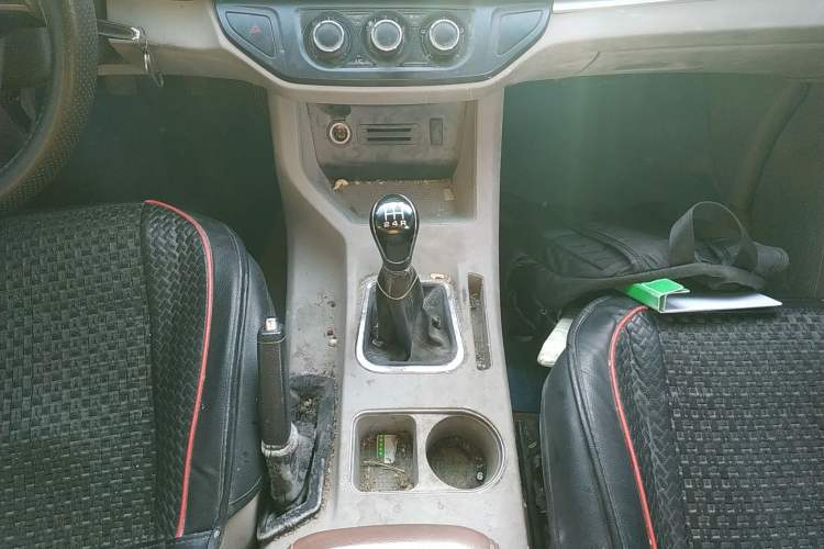 Used FORTHING Lingzhi 2017 M5L 1.6L 7-Seater Standard Model Gear Lever