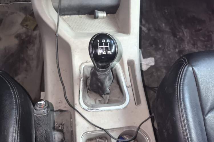 Used FORTHING Lingzhi 2017 M5L 1.6L 7-Seater Standard Model Gear Lever