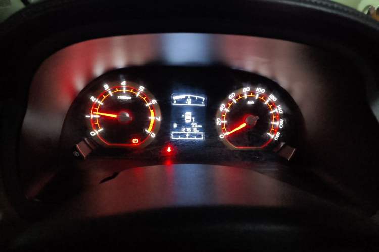 Used FORTHING Lingzhi 2017 M5L 1.6L 7-Seater Standard Model Instrument Cluster