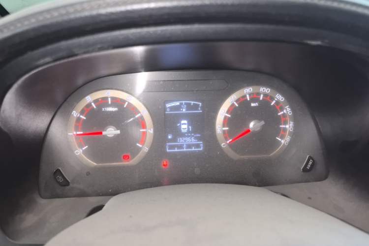 Used FORTHING Lingzhi 2017 M5L 1.6L 7-Seater Standard Model Instrument Cluster